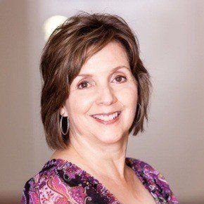 cookie-flores-square-headshot